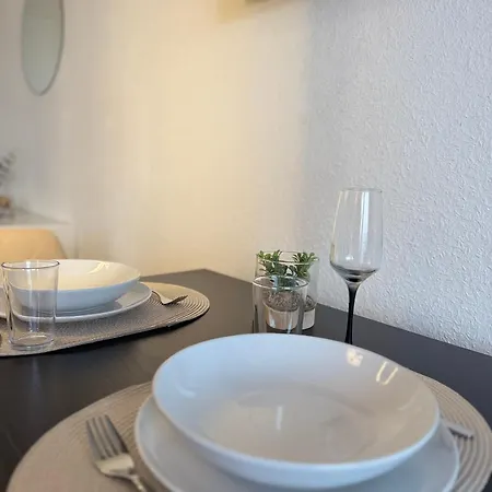 Peak11 Fewo- Panorama View Pool & Sauna * Lahnstein